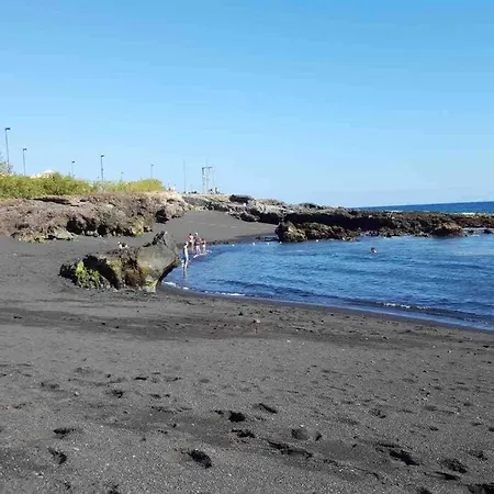 بيت للعطل Great Location In Very Close To The Sea